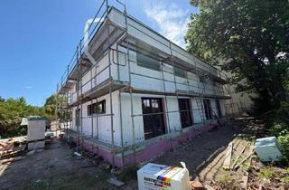 Haus kaufen in Bahnstraße, 2486 Pottendorf, 8 WOCHEN VOR ÜBERGABE! GENIESSEN SIE DEN SOMMER IM EIGENGARTEN. FUSSLÄUFIG ZUM BAHNHOF.
