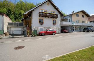 Einfamilienhaus kaufen in 4840 Vöcklabruck, Zwei Häuser mit 3 Wohnungen und Geschäftslokal in Vöcklabruck. Sicher Finanzieren durch Mieteinnahmen.