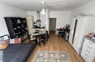Wohnung mieten in Hietzinger Hauptstraße 140a, 1130 Wien, 30m2-Garçonnière, unmöbliert/ neues Bad/ Küchenzeile/ Grünfläche, in Ober-St.-Veit, ab 1. Juni 2026 (für Studenten, Gastdozenten, etc.)