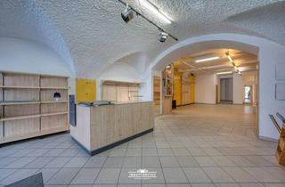 Büro zu mieten in 4840 Vöcklabruck, Top-Adresse. Geschäftslokal oder Büro am Stadtplatz. Zentral. Sichtbar.