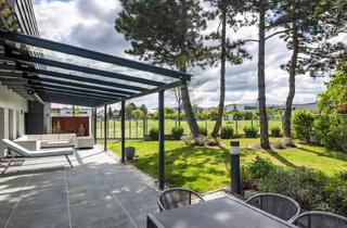 Haus kaufen in Eichbüchler Gasse, 2700 Wiener Neustadt, Blickfang mit Privatsphäre! Außergewöhnliches Designerhaus mit Viel Raum zur Entfaltung | 9 Zimmer, Edelstahlpool, Sauna, Weinkeller | Vereint Wohnen und Arbeiten | Barrierefrei