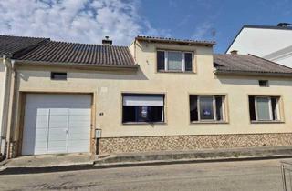 Einfamilienhaus kaufen in 2154 Unterstinkenbrunn, Platz für Mensch, Tier & Traktor - Wohnhaus mit zwei großen Stadln auf 1300m² Grundstück