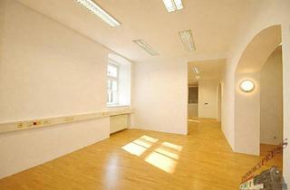 Büro zu mieten in 3100 Sankt Pölten, Revitalisiertes barrierefreies Büro zentral in der St. Pöltner City gelegen - Ideal als Kanzlei für Rechtsanwälte oder Steuerberater geeignet.