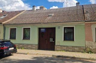 Haus mieten in 2136 Laa an der Thaya, Renovierungsbedürftiges Haus in Laa mit Innenhof zu mieten