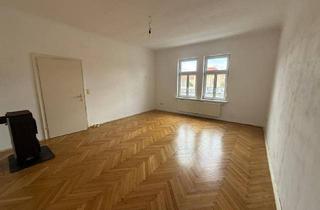 Wohnung kaufen in Hasnerplatz, 8010 Graz, 2 Zimmer Altbauwohnung mit Balkon in ruhigem Innenhof – perfekt für WG, Paare & Studierende