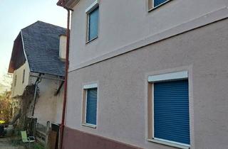 Villen zu kaufen in 9150 Bleiburg, k3 - Grosses Wohnhaus und Nebengebäude. Historischer Altbau. Grund 2,4 Ha. Alleinlage. Renovierungsbedarf.