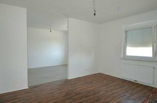 Wohnung kaufen in 2700 Wiener Neustadt, Sanierte 3- Zimmerwohnung mit Parkplatz