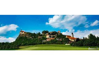 Grundstück zu kaufen in 8333 Riegersburg, **Herrliches Grundstück am Fuße der Riegersburg** WA 0,2-0,5** Panoramablick**Leichte Hanglage***Grundstücksgrößen zwischen 800m²-7.114m² möglich