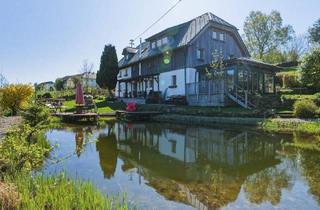 Haus kaufen in 4184 Helfenberg, Malerisches Landhaus mit ELW, Schwimmteich & prämiertem Naturgarten!