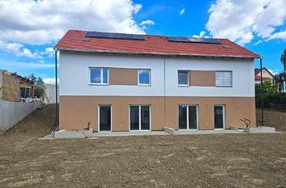 Haus mieten in Anton-Reich-Straße 12, 3741 Pulkau, Reihenhaus in Pulkau