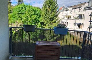 Wohnung mieten in Hauptstraße 81, 4040 Linz, 4040 Urfahr, Hauptstraße 81: Schöne gemütliche 2-Zimmerwohnung mit Balkon, ablösefreie Küche, 69,21m2 WNFL,im 2.Stock