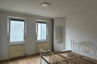 Wohnung mieten in Blumauerstrasse 25, 4020 Linz, Frisch renovierte 2-Zimmer-Wohnung mit Balkon, Lift & hochwertigen Maßmöbeln in Linz