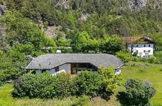 Villen zu kaufen in 6170 Zirl, Kranebitter Stil Villa auf weitläufigem sonnigem Grundstück