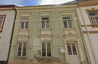 Einfamilienhaus kaufen in 2700 Wiener Neustadt, VIEL PLATZ FÜR IHRE WOHNTRÄUME: Großzügiges Stadthaus mit Werkstatt & Roh-Dachboden in Bestlage