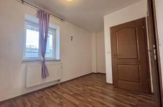 Wohnung kaufen in 4400 Steyr, Charmantes Mini-Apartment mit Badezimmer und Balkon in Zentraler Lage - Zimmer 13! Nähe Bmw, Skf