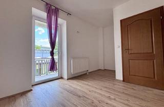 Wohnung kaufen in 4400 Steyr, Charmantes Mini-Apartment mit Badezimmer und Balkon in Zentraler Lage - Zimmer 13! Nähe Bmw, Skf