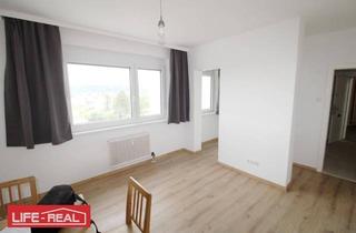 Wohnung kaufen in 4850 Timelkam, Sonnige Garçonnière mit traumhaftem Ausblick in zentraler Lage
