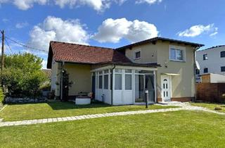 Haus kaufen in 2201 Gerasdorf, Großzügiges Haus mit und oasenhaftem Garten, Wintergarten und optionaler Garage in Gerasdorf bei Wien