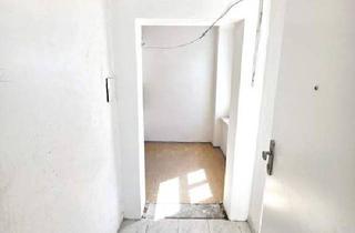 Wohnung kaufen in Hasnerstraße, 1160 Wien, Selbst gestalten! Altbauwohnung mit Renovierungsbedarf in der schönen Hasnerstraße! Perfekte Infrastruktur und Anbindung + Ruhige Fahrradstraße + Balkonanbau möglich! Jetzt zugreifen!