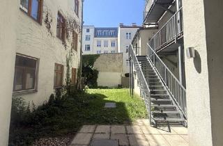 Wohnung kaufen in Sparkassaplatz, 1150 Wien, Nur ca. EUR 3.850 pro m² - 3 Zimmer Altbauwohnung im Erdgeschoss + 1 Terrasse mit Gartenblick - 3 Gehminuten zur U4 & U6