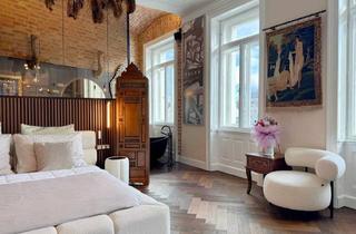 Wohnung kaufen in Linke Wienzeile, 1060 Wien, The Essence Of Vienna - Exklusives Altbaujuwel am Naschmarkt - 167 m² Zeitlose Eleganz, Blick auf Wiens Neuen Naschpark