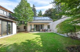 Villen zu kaufen in Cobenzlgasse, 1190 Wien, Grinzing/Cobenzlgasse: Stilvolle ehemalige Heurigen-Residenz mit Indoorpool, Garage und Lift
