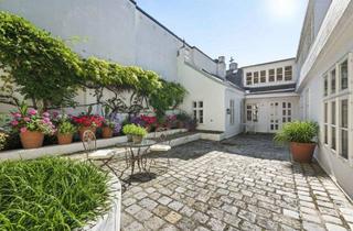 Haus kaufen in 1180 Wien, Familiensitz mit Atrium Innenhof, 7 Zimmer und großer Grünfläche sucht Sie
