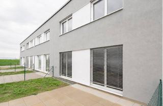 Reihenhaus kaufen in 2325 Himberg, Erstbezug Reihenhaus in Himberg: 100M², Garten, Terrasse, 2 Stellplätze, Fußbodenheizung, Erdwärme in Attraktiver Nähe zu Wien!