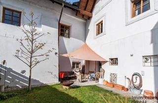 Haus mieten in 4600 Wels, Wohnen mit Geschichte - charmante Altbau-Haus in Wels mit Schloss-Flair – stilvoll wohnen auf ca. 118 m²