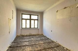 Wohnung kaufen in Senefeldergasse, 1100 Wien, Sanierungsbedürftige Wohnung mit Entwicklungspotenzial im gepflegten Altbau