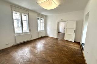 Wohnung kaufen in Paulustorgasse, 8010 Graz, Ideal Geschnittene 2-Zimmer-Wohnung mit Sonniger Xxl-Terrasse und Garten im Herzen der Grazer Altstadt Direkt am Karmeliterplatz, am Schloßberg und am Stadtpark - 1. Bezirk Innere Stadt
