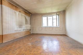 Wohnung kaufen in Kefergasse, 1140 Wien, Kefergasse - Sanierungsbedürftige 1-Zimmer-Startwohnung in ruhiger Lage