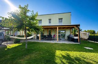 Reihenhaus kaufen in 2700 Wiener Neustadt, Exklusives Niedrigenergie-Reihenhaus mit Top Ausstattung, großem Garten, PV-Anlage mit Speicher, Wallbox und 2 Carport-Stellplätzen