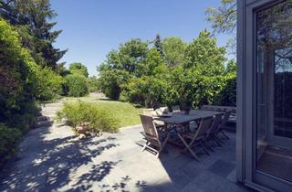 Haus kaufen in Erdbrustgasse, 1160 Wien, Architektonisch-ästhetisches Naturjuwel am Fuße des Wilhelminenbergs – außergewöhnliche Maisonette mit Privatgarten und Schwimmbiotop