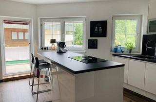 Wohnung mieten in 6300 Wörgl, Sonnige 3-Zimmer-Wohnung mit großer Terrasse, Balkon und Tiefgarage inklusiv.