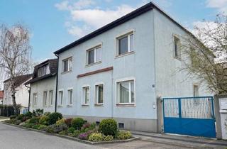 Immobilie kaufen in 2700 Wiener Neustadt, Anlageobjekt mit 3 eigenständigen Wohneinheiten und großem Garten