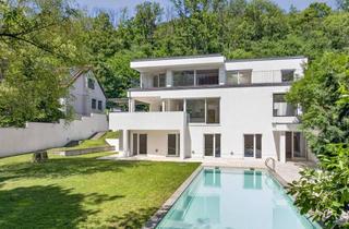Villen zu kaufen in 1190 Wien, Wohnen in Sievering: Villa mit Pool, Garten und viel Raum