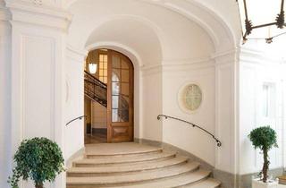 Wohnung mieten in 1040 Wien, Elegante, helle und klimatisierte Dachgeschosswohnung in absoluter Ruhelage im historischen Stadtpalais vis-à-vis Theresianum
