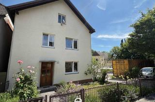 Haus kaufen in 4650 Lambach, Charmantes Eigenheim mit viel Potenzial in zentraler und doch idyllischer Ruhelage in Lambach