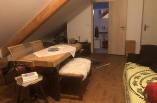 Wohnung mieten in Höttinger Gasse, 6020 Innsbruck, Vollmöbliertes 1-Zimmer-Dachgeschoss mit Balkon in Innsbruck für 430 Euro befristet bis September