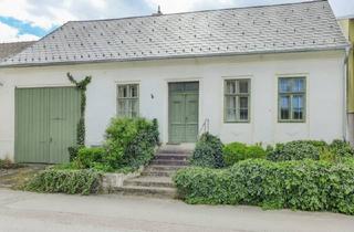 Haus kaufen in 2165 Drasenhofen, Charmantes Landhaus mit Innenhof und Nebengebäuden im Weinviertel