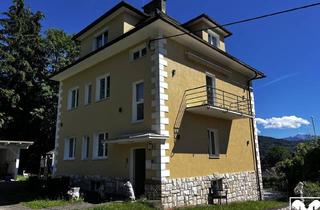 Mehrfamilienhaus kaufen in 9201 Krumpendorf, Großzügiges Mehrfamilienhaus auf Teilbarem Grundstück am Wörthersee
