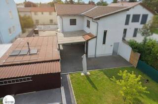 Wohnung kaufen in 1220 Wien, U-Bahn-Nähe | Exklusive obere Wohneinheit mit Garten, Pool, Doppelgarage & Werkstatt