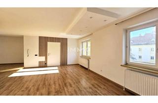 Wohnung kaufen in 2361 Laxenburg, Sonnige, sehr große 4-Zimmer-Wohnung - zwei Bäder, große Küche - im Zentrum von Laxenburg
