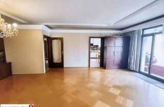 Wohnung kaufen in 4020 Linz, Viiiiiiel Platz- zwei Garagen, zwei Bäder