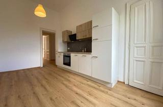 Wohnung mieten in 4020 Linz, Linz Zentrum!Großzügige, sanierte Altbauwohnung mit Einbauküche!WG-geeignet!