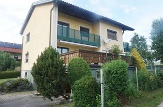 Haus kaufen in 4910 Pattigham, Wohnhaus mit Zwei Getrennten Wohnungen, Sonnenterrasse und Garagen/Keller