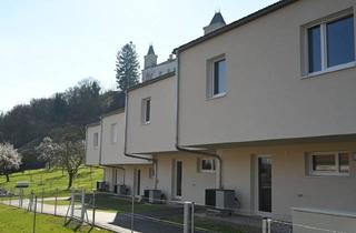 Reihenhaus kaufen in 3506 Angern, 3506 Angern - Blick auf Schloss Wolfsberg mit Privatem Weinkeller - Rh 4