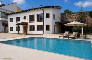 Haus kaufen in 3830 Waidhofen an der Thaya, Ein- Zweifamilienhaus mit Pool - Stadtzentrum!