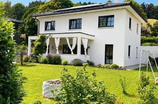 Einfamilienhaus kaufen in Mitterholzleiten 40, 5231 Schalchen, Lichtdurchflutetes Einfamilienhaus nahe Mattighofen mit Garten, Kamin & PV - provisionsfrei